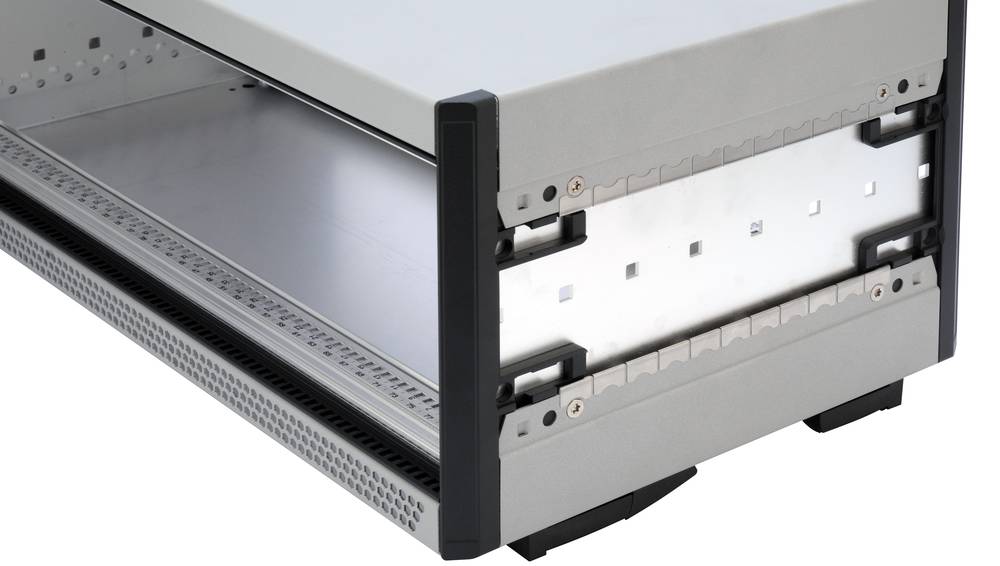 Контактные ЭМС-пружины для горизонтальной экранизации между крышками из листового металла и боковыми стенками, нержавеющая сталь